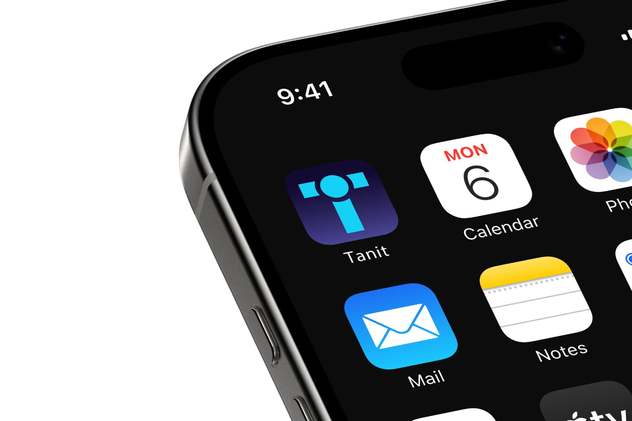 TANIT Wallet App showing the authentication interface